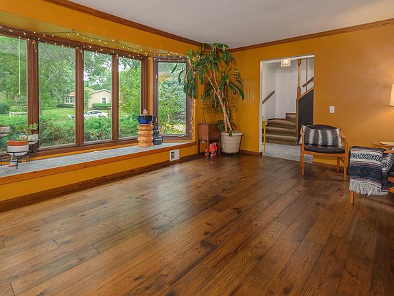 4th image of 6626 Piping Rock Rd