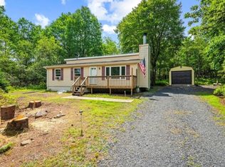 605 Scenic Dr, Albrightsville, PA 18210