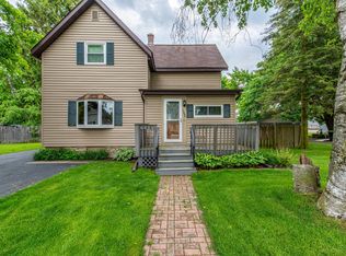 7294 N Vine St, Lannon, WI 53046