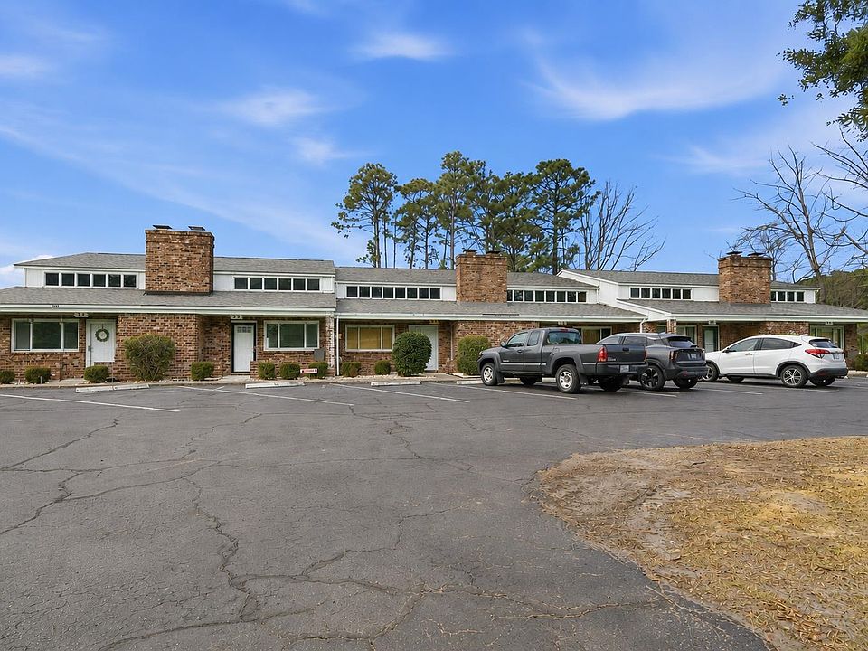 1st image of 1831 Fairway Ridge Dr. #3B