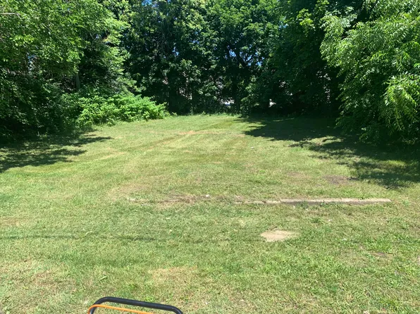 395 Lincoln St, Benton Harbor, MI 49022