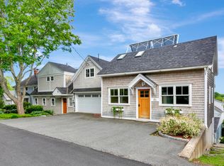 8 Church St, Rockport, ME 04856