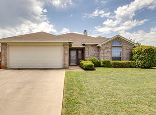 1007 Vinewood Ave, Burleson, TX 76028