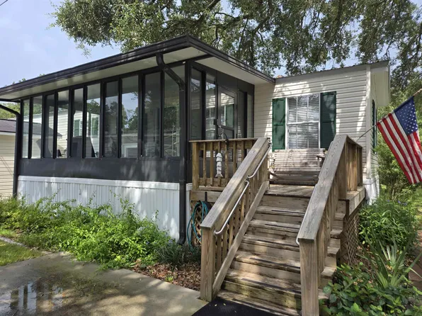 324 Yucca Circle, Garden City Beach, SC 29576