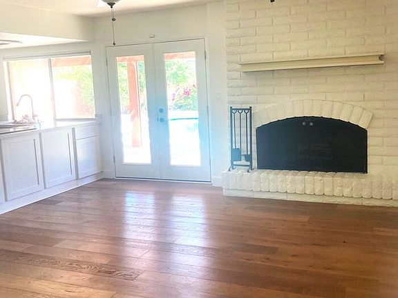 5th image of 2746 E North Ln