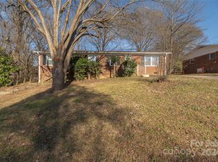 560 Gibson Dr NW, Concord, NC 28025