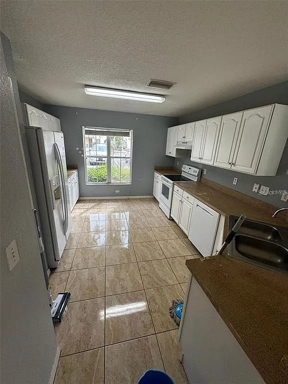 3 bed, 2.5 bath, 1477 sqft, $2,550 — Photo 4