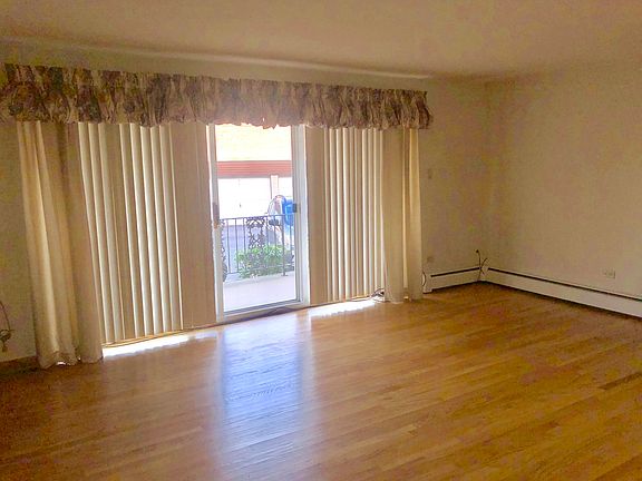 4th image of 917 8th Ave APT 7