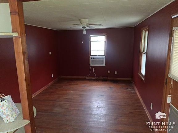 4th image of 605 Topeka Ave