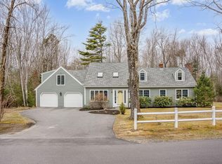 9 Spar Cove Rd, Freeport, ME 04032