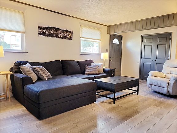 5th image of 518 Chaparral Dr