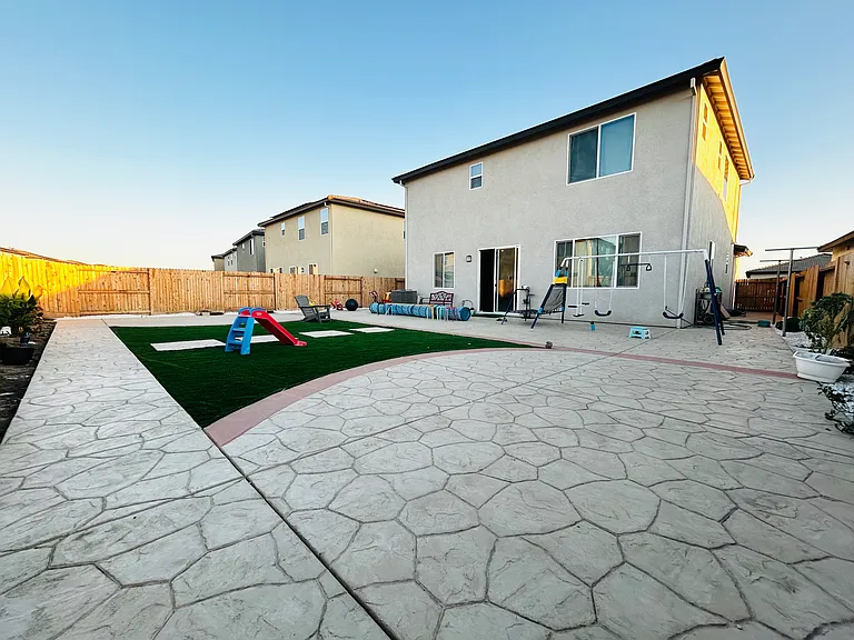 3177 Tinsley St — Photo 4