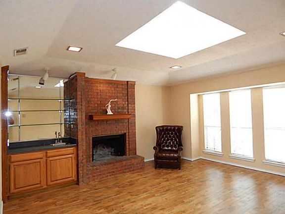 2nd image of 2606 W Wentwood Dr