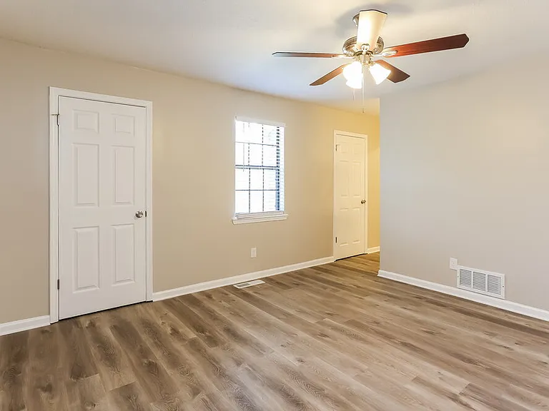 3204 Plymouth Rock Dr — Photo 11