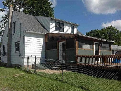 2nd image of 232 Mowery St
