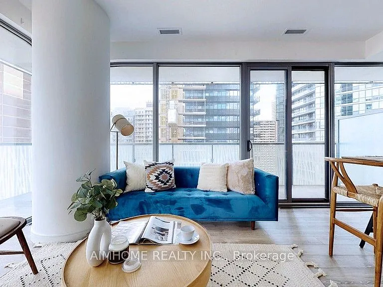 50 Charles St E #1403 — Photo 7