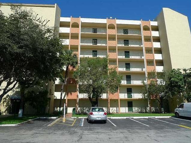 1st image of 9455 W Flagler St #514