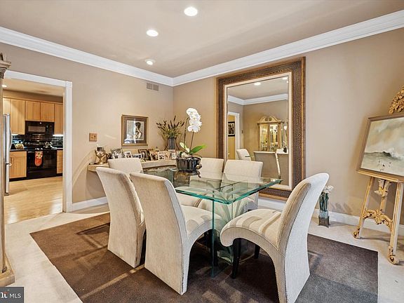 3rd image of 124 Birkdale Dr