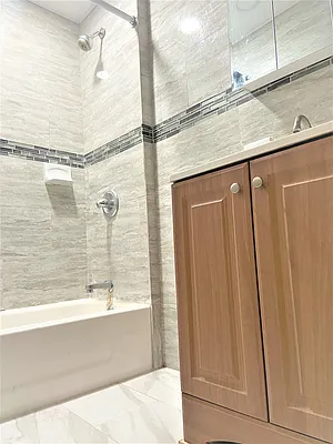 Rented by Virtual Real Estate | media 10