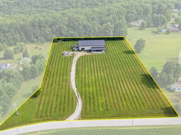 3932 W Thomastown Rd, Scottsburg, IN 47170
