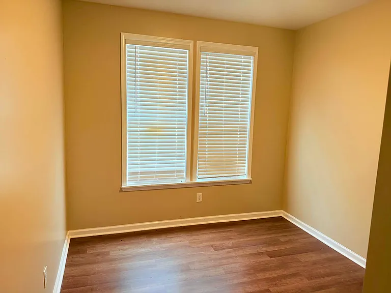 719 Marsh Ave — Photo 14