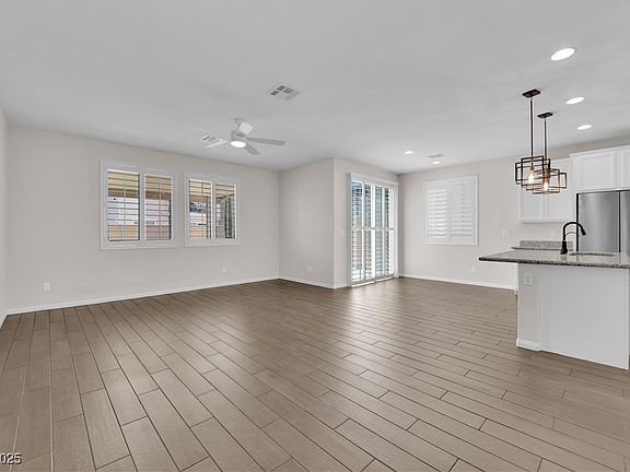 5th image of 10029 Cluny Ave