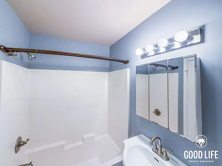 5252 Balboa Arms Dr #222 — Photo 9