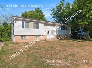 11039 Mountain Ash Ave NW, Grand Rapids, MI 49534