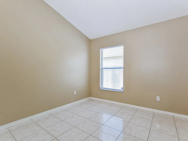 2113 Carpathian Dr — Photo 11