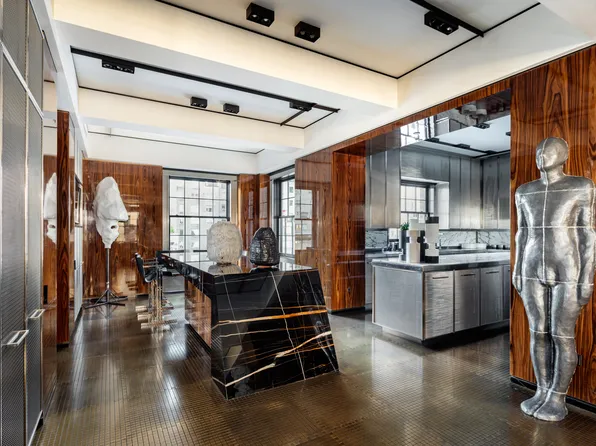 11 East 68th Street image 8 of 19