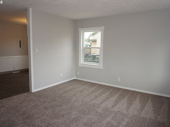 4th image of 2905 E 24th St
