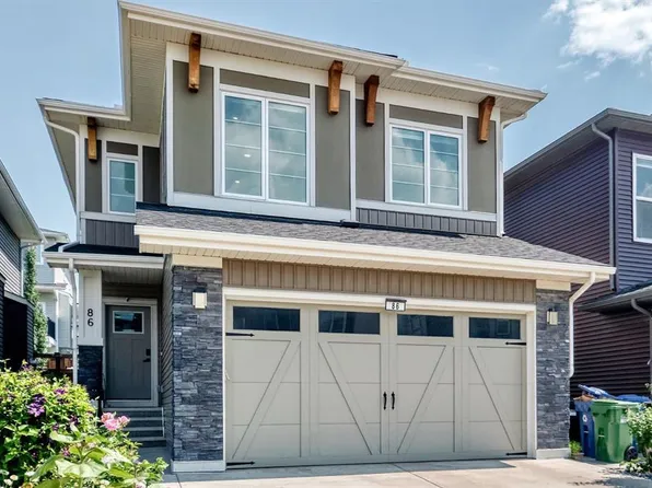 86 W Carringvue Mnr NW, Calgary, AB T3P 1L7