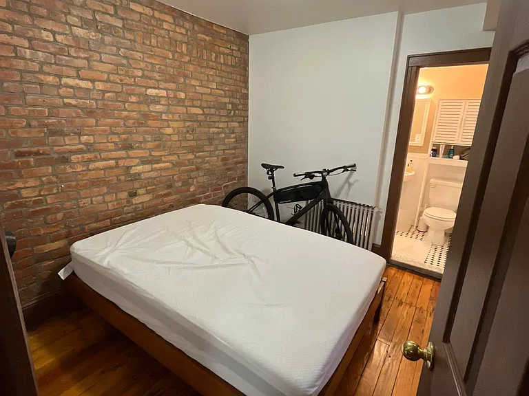 817 Carroll St #1N — Photo 2