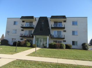 12817 Carriage Ln APT 2, Crestwood, IL 60445