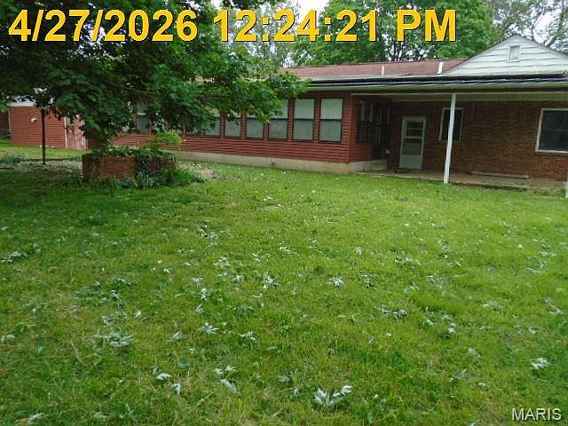 2nd image of 909 Michigan St
