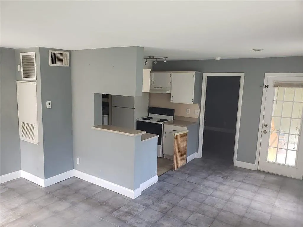 2 bed, 1.0 bath, 731 sqft, $1,850 — Photo 4