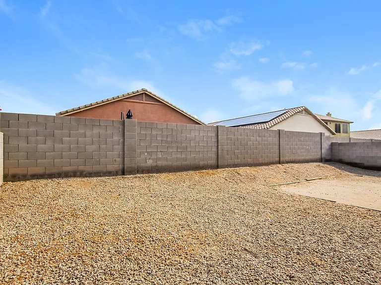15248 W Port Royale Ln — Photo 15