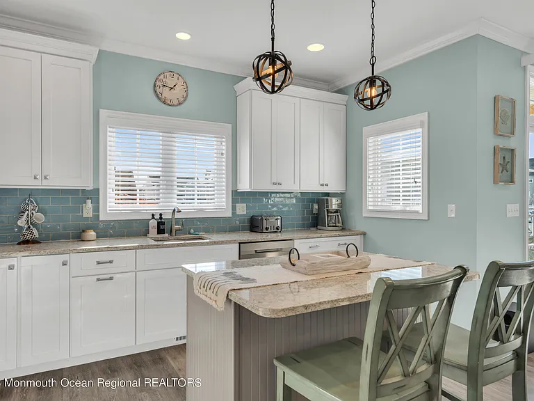 411 Harding Ave — Photo 12