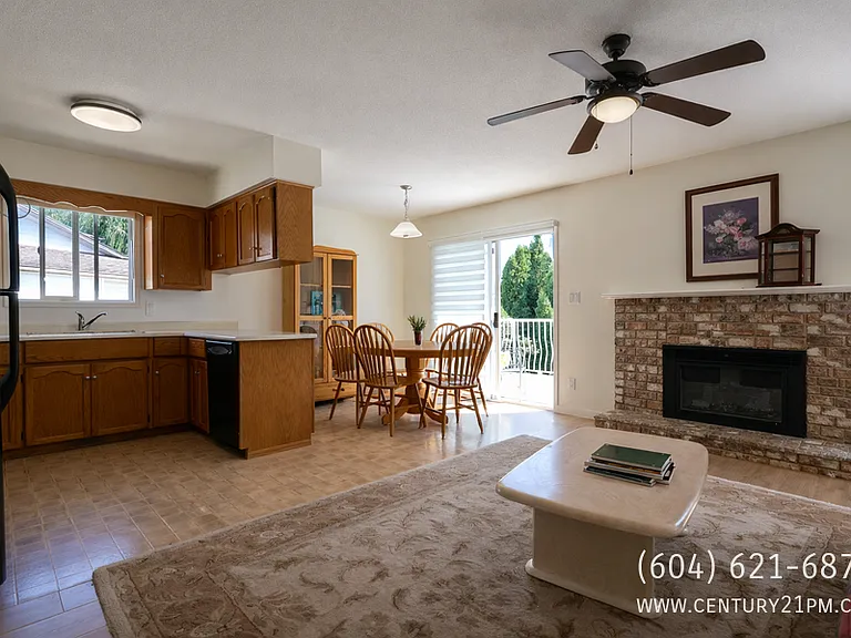 32654 Nootka Close #UPPER — Photo 5