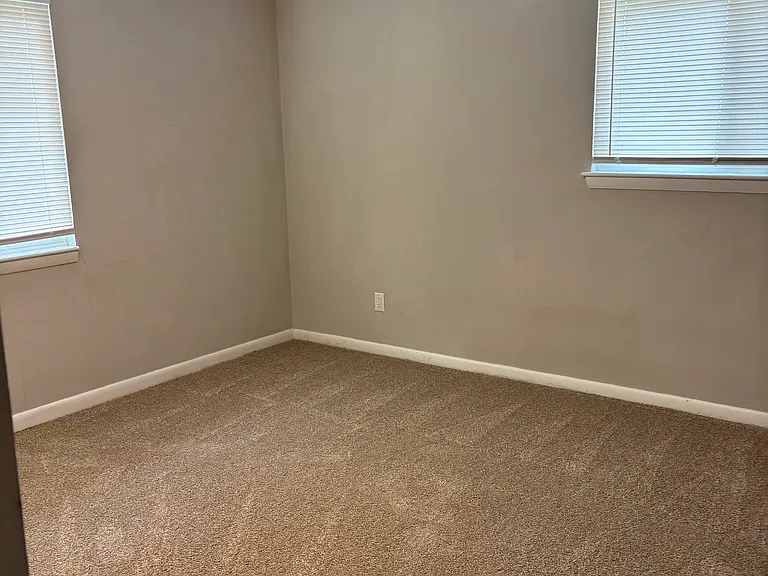 520 Kellam Rd — Photo 5