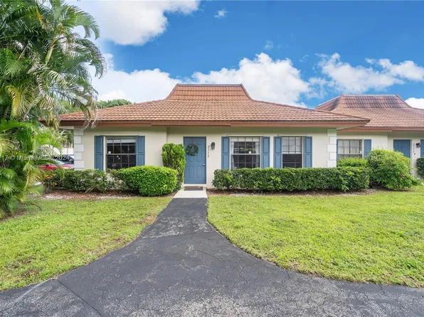 2352 SW 70th Way #8, Davie, FL 33317