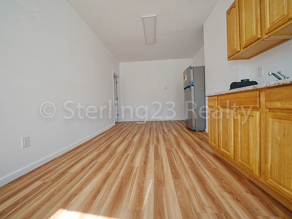 3rd image of 25-20 21st St #3B