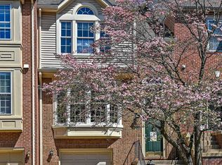 3809 Inverness Rd, Fairfax, VA 22033