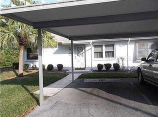 2207 Canterbury Ln, Sun City Center, FL 33573