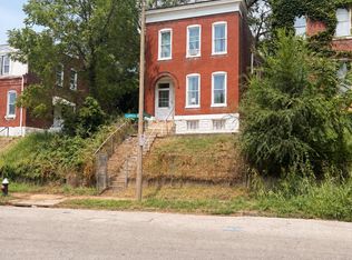 2127 Chippewa St, Saint Louis, MO 63118