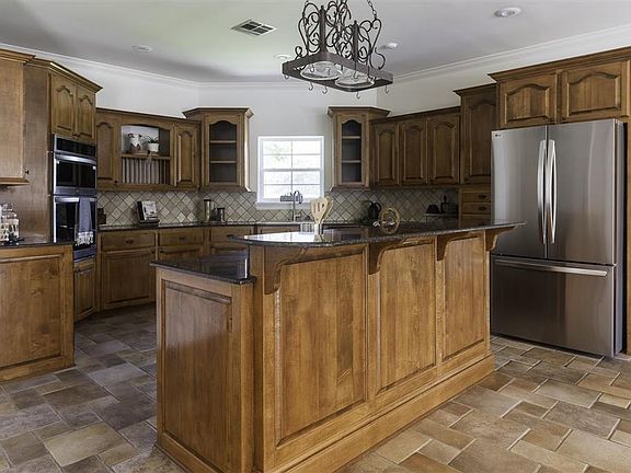 5th image of 1057 Lauren Logan Ln
