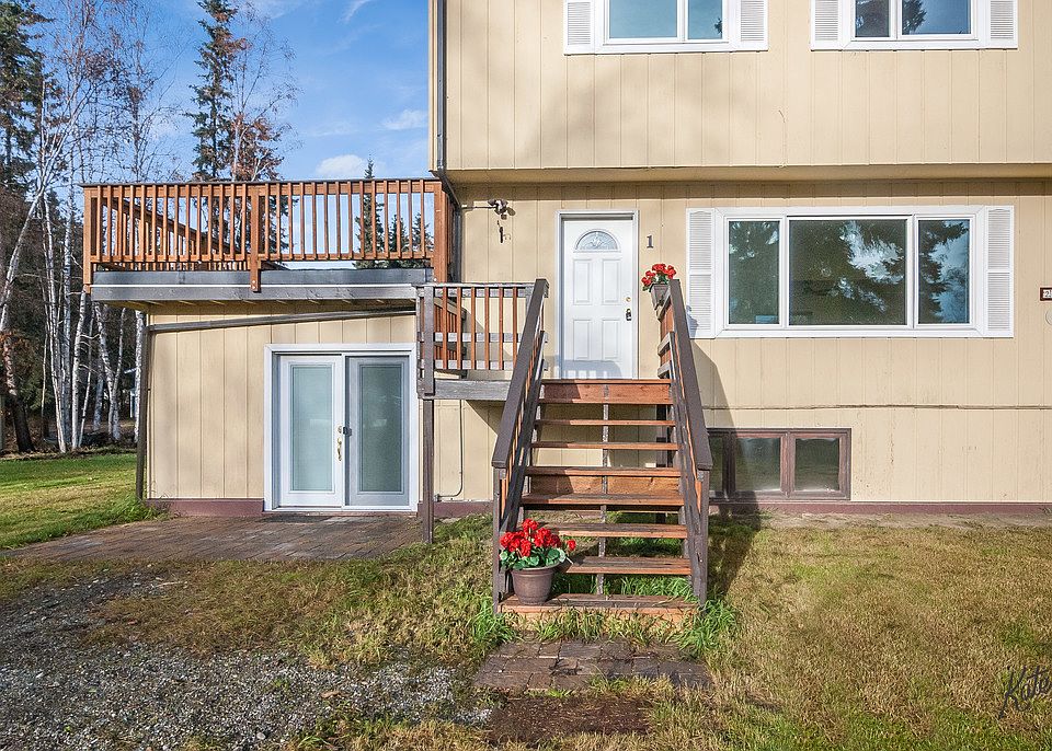 1st image of 230 Glacier Ave #1