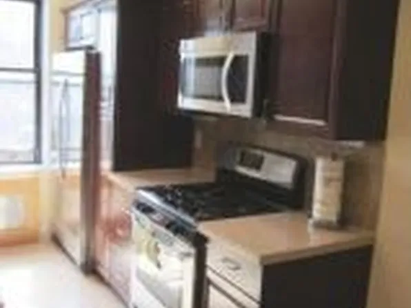 2229 Knapp Street image 1 of 2