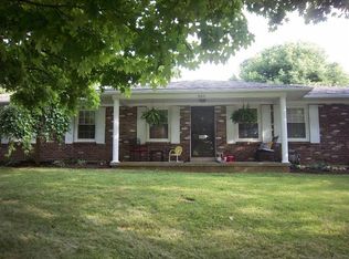 905 Edgemont Dr, Paris, KY 40361