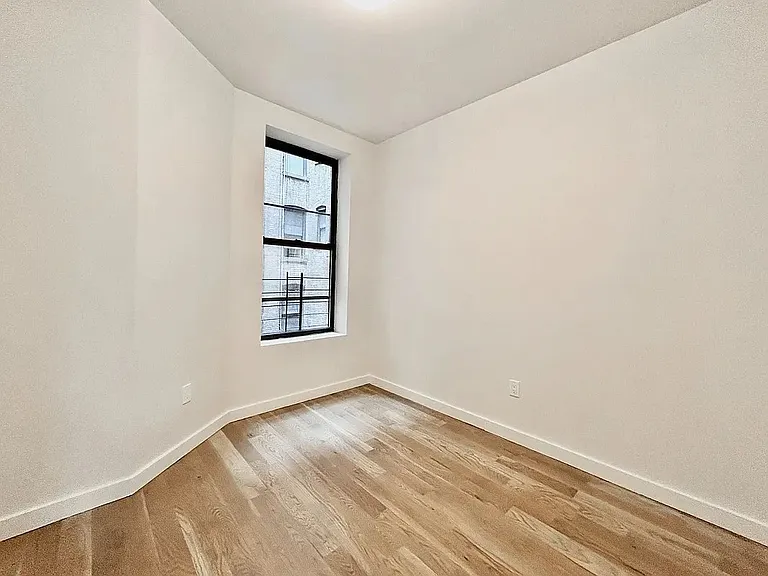 524 W 134th St #1D — Photo 9